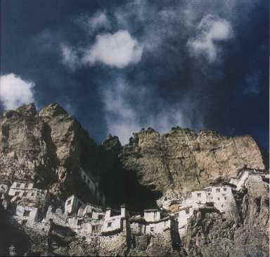 Монастырь Пхук-тал в горах Занскар